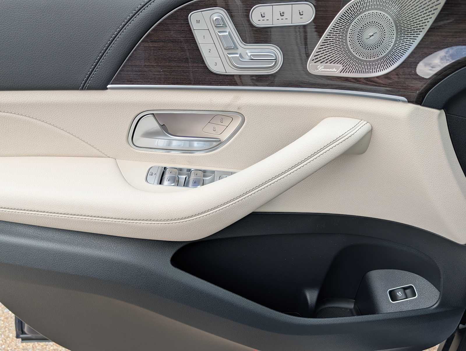 Thumbnail: 2026 Mercedes-Benz GLE - 17