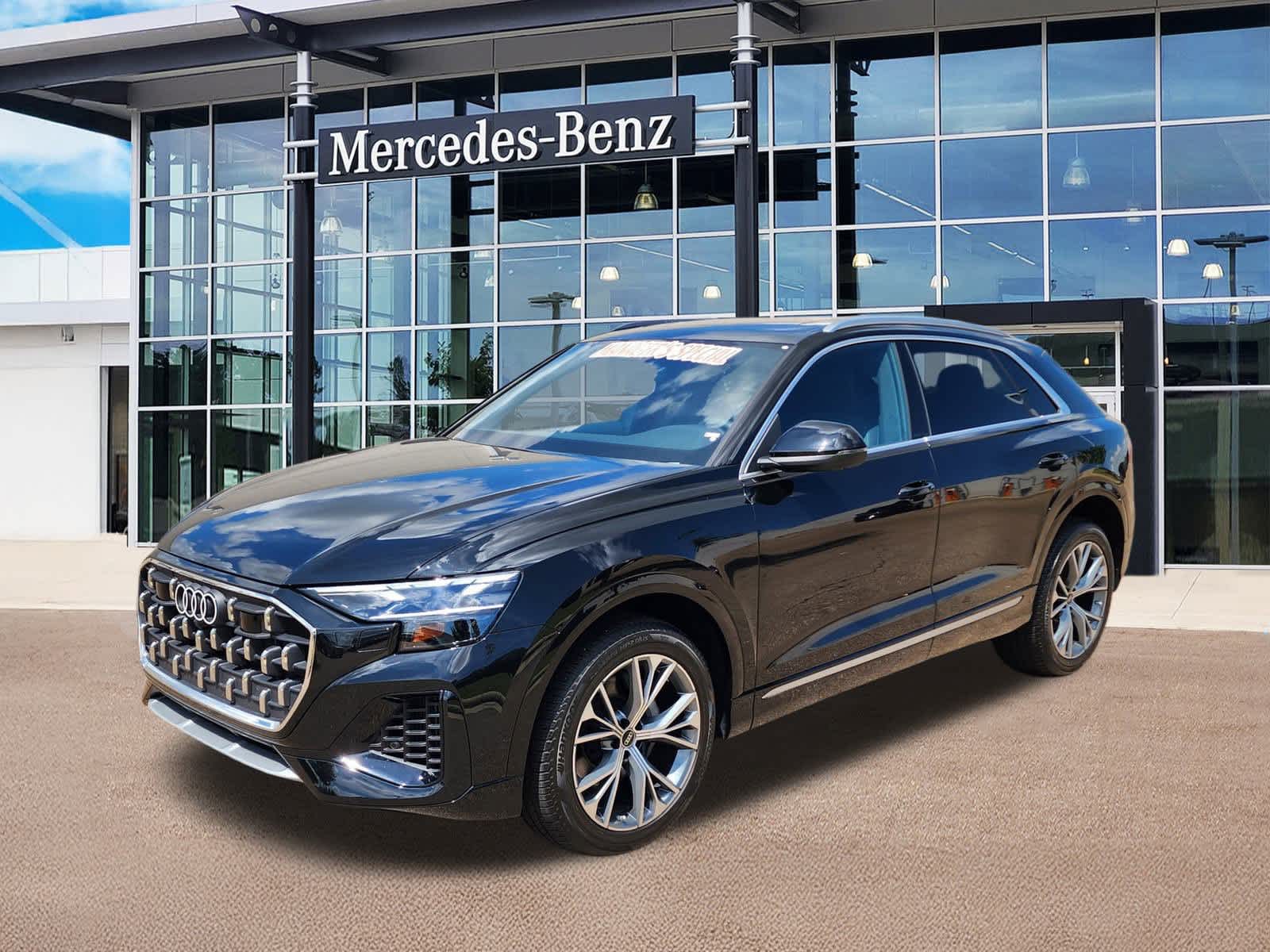Thumbnail: 2025 Audi Q8 - 1