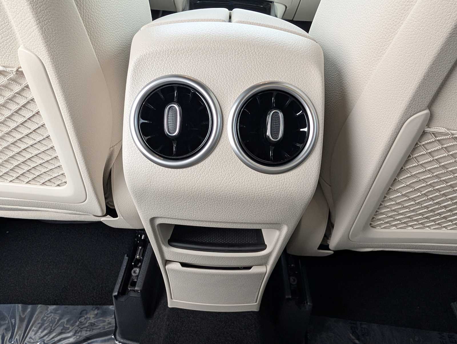 Thumbnail: 2026 Mercedes-Benz GLA - 25