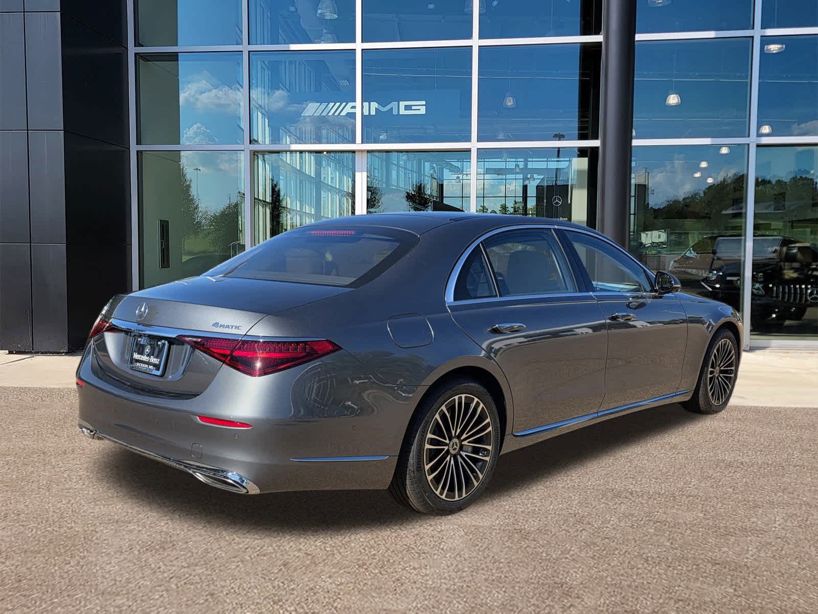 Thumbnail: 2026 Mercedes-Benz S-Class - 6