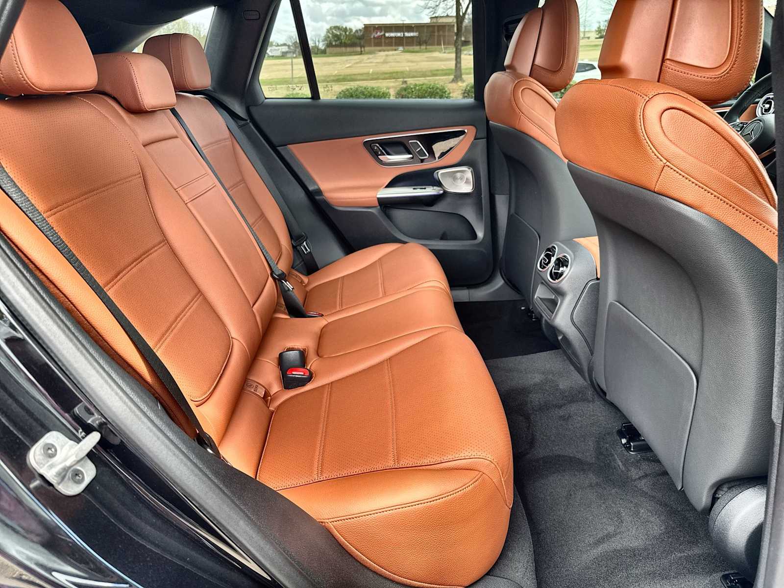 Thumbnail: 2026 Mercedes-Benz GLC - 19