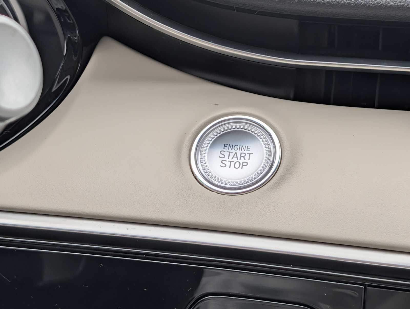 Thumbnail: 2022 Genesis GV70 - 22