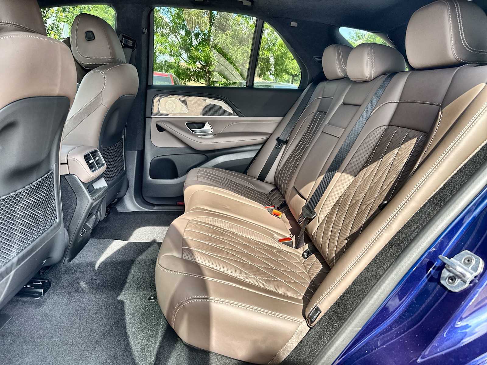 Thumbnail: 2026 Mercedes-Benz GL-Class - 4