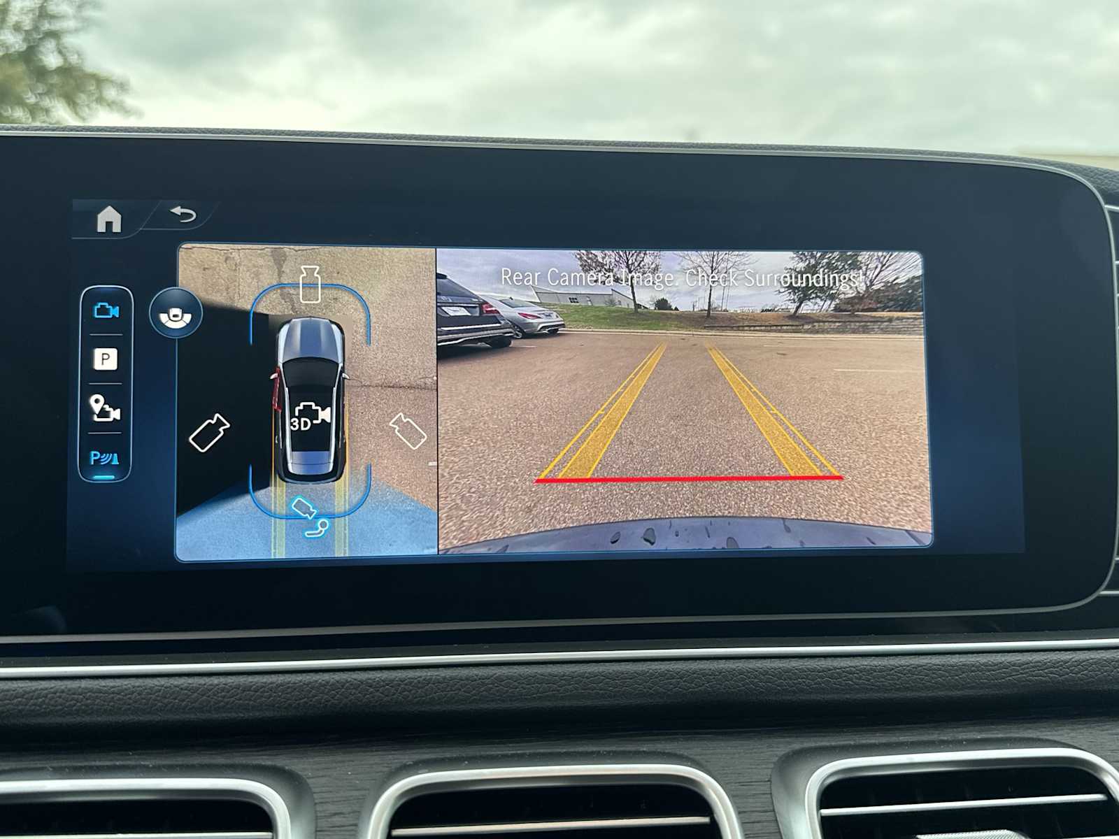 Thumbnail: 2026 Mercedes-Benz GLE - 23