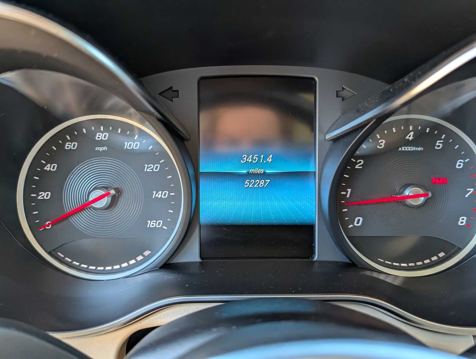 2022 Mercedes Benz GLC 300 photo 4