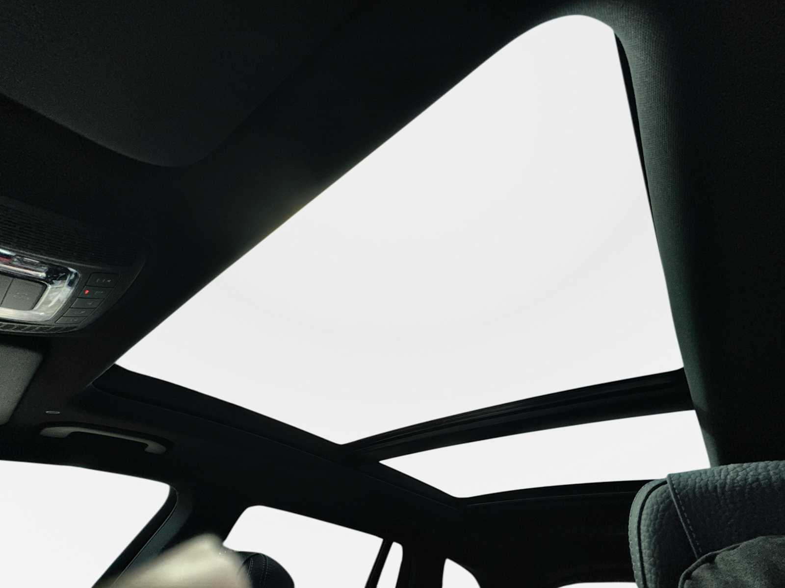 Thumbnail: 2026 Mercedes-Benz GLS - 28