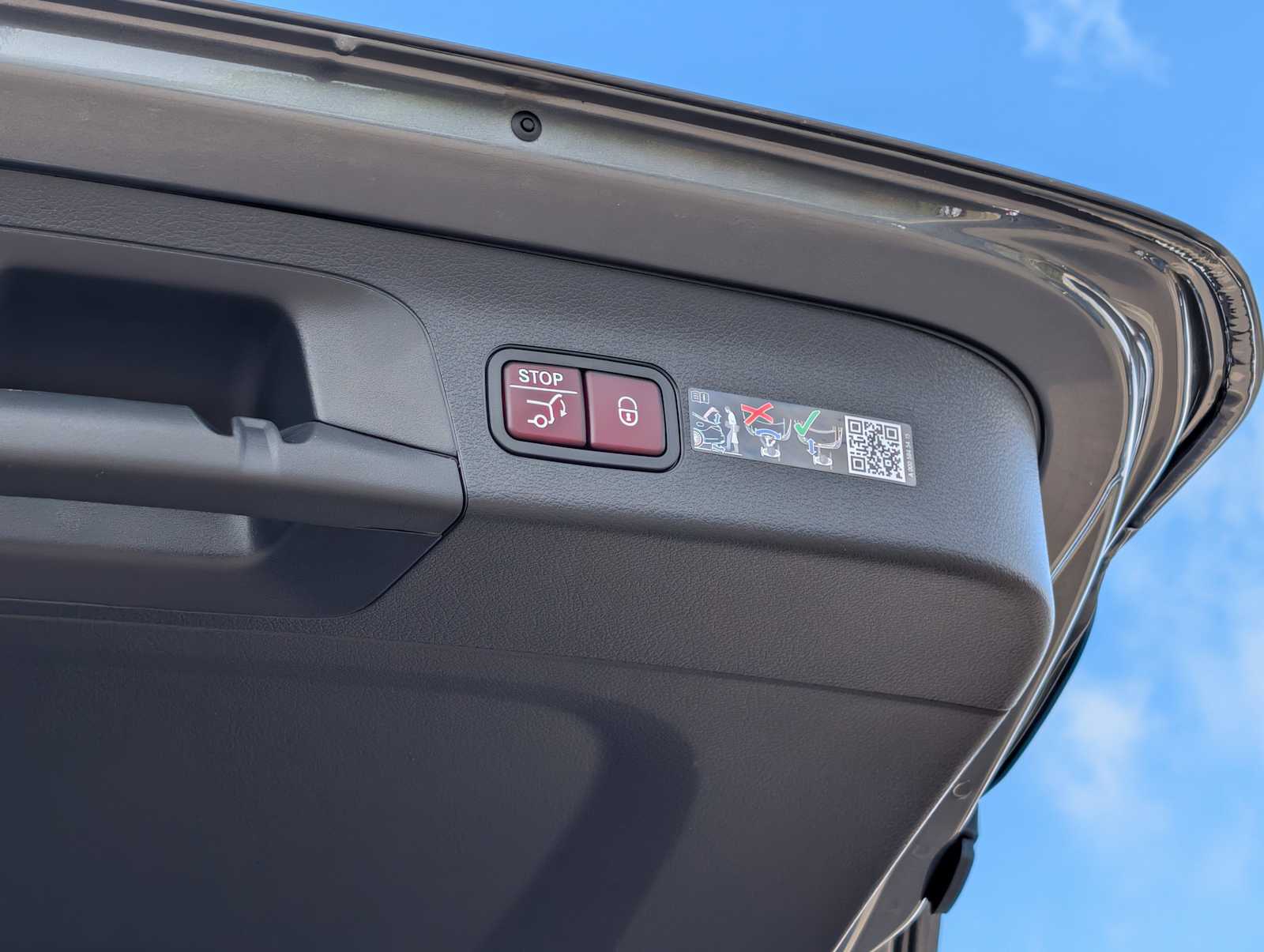 Thumbnail: 2026 Mercedes-Benz GLS - 28