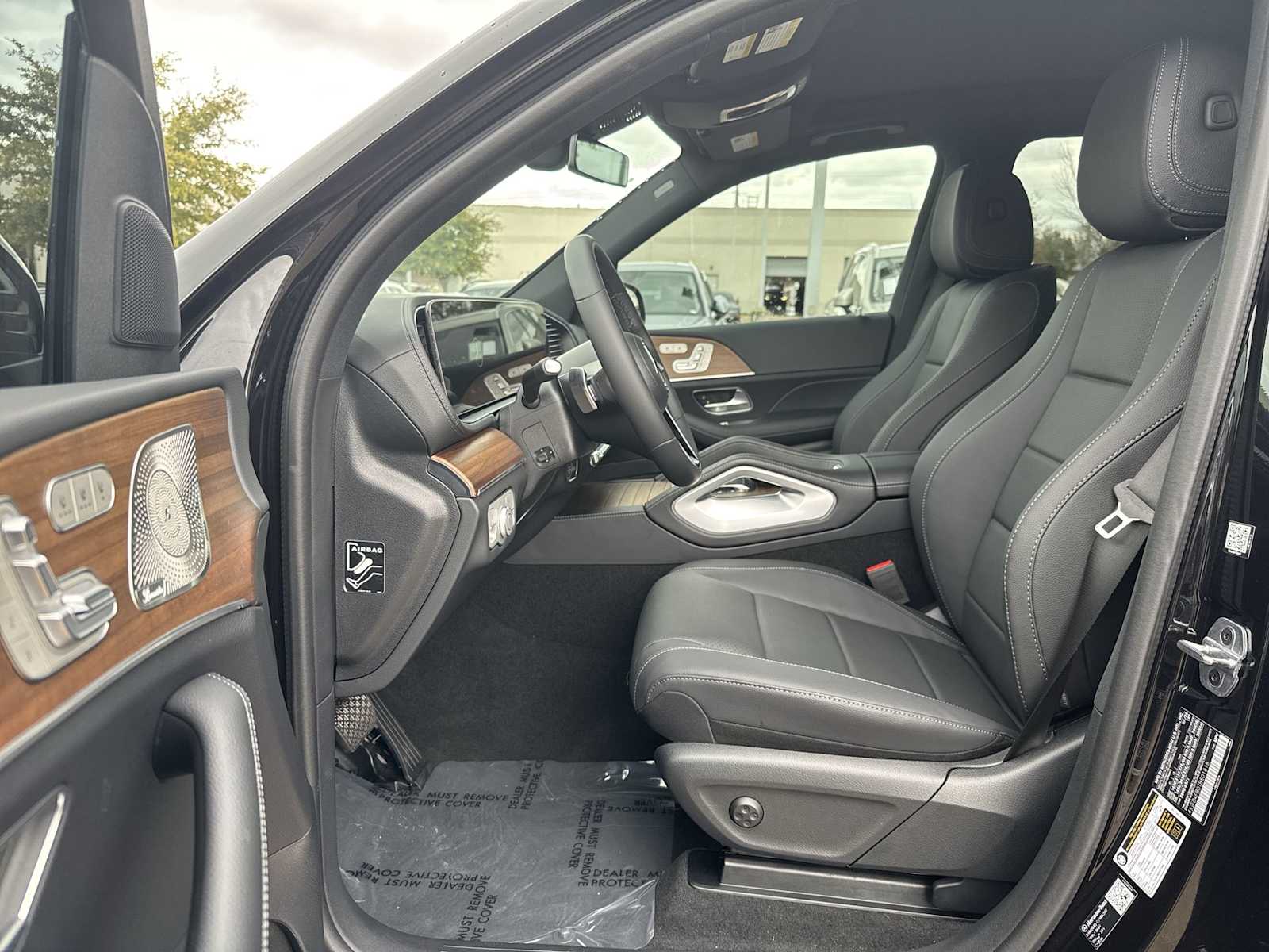 Thumbnail: 2026 Mercedes-Benz GLE - 2