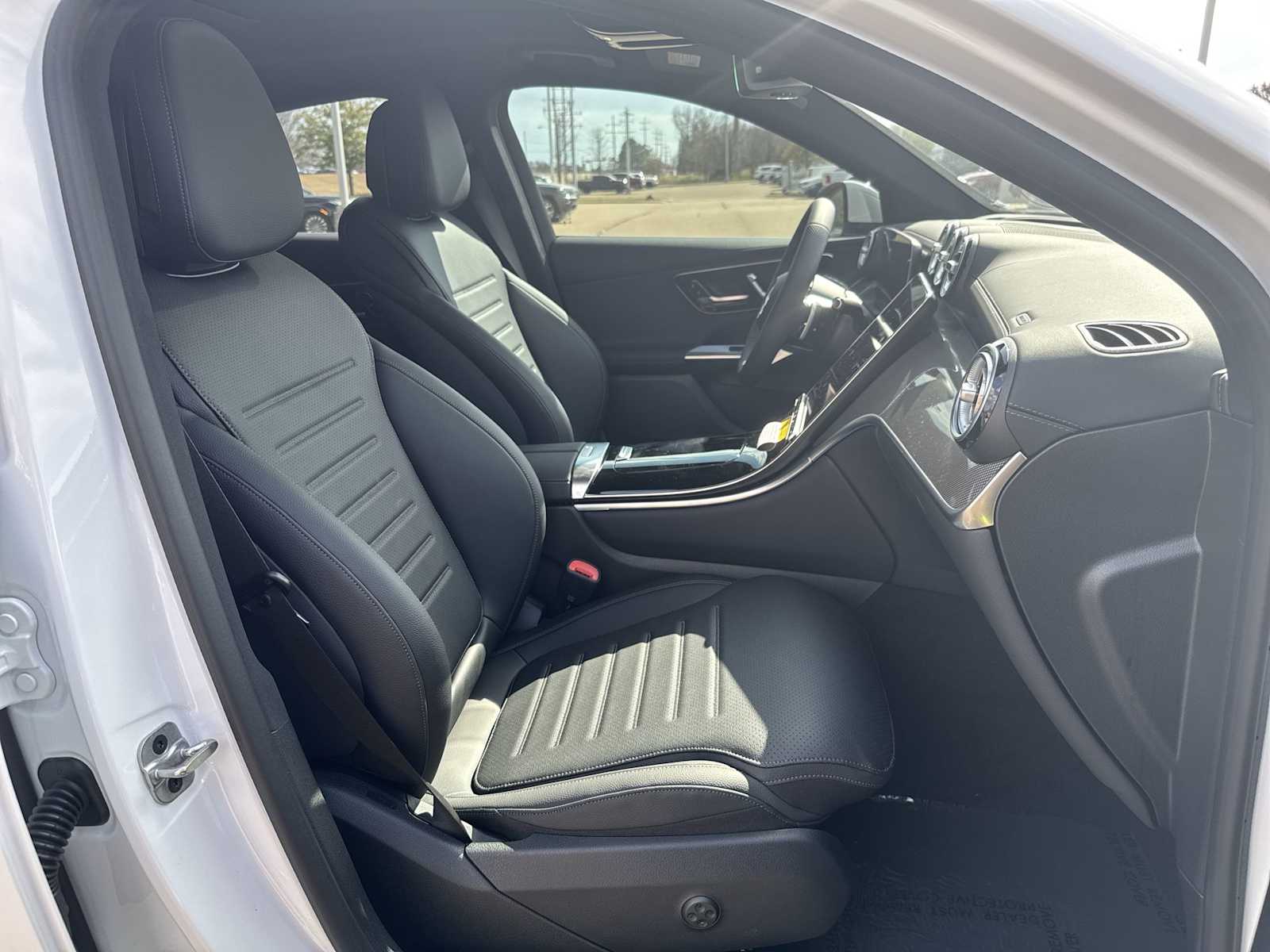 Thumbnail: 2026 Mercedes-Benz GLC - 20