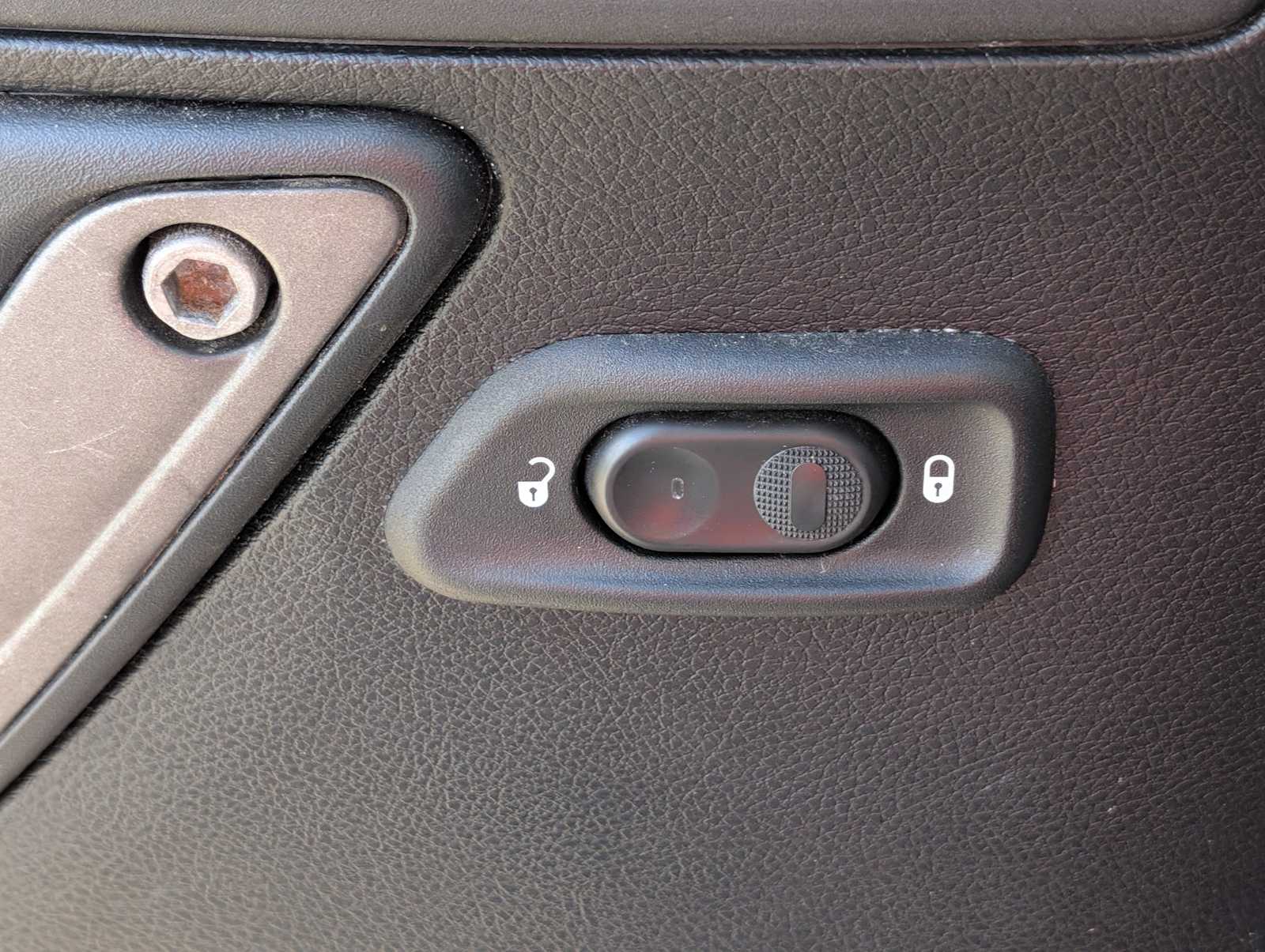 Thumbnail: 2016 Jeep Wrangler - 22