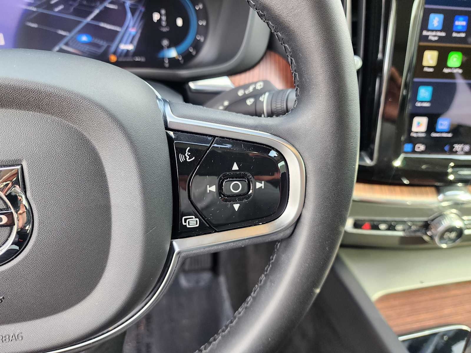 2023 Volvo XC60 B5 Plus 19
