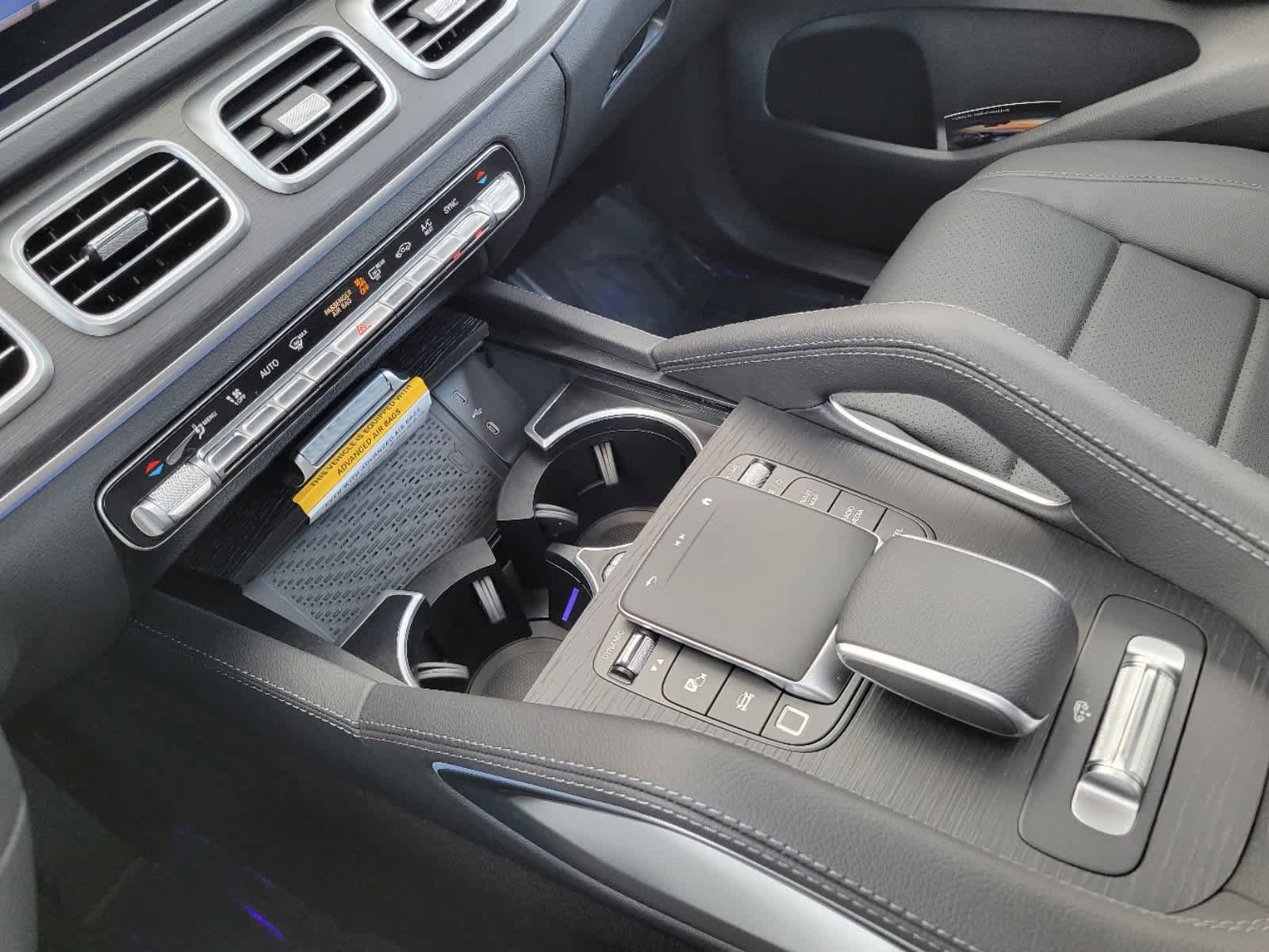 Thumbnail: 2025 Mercedes-Benz GLS - 17