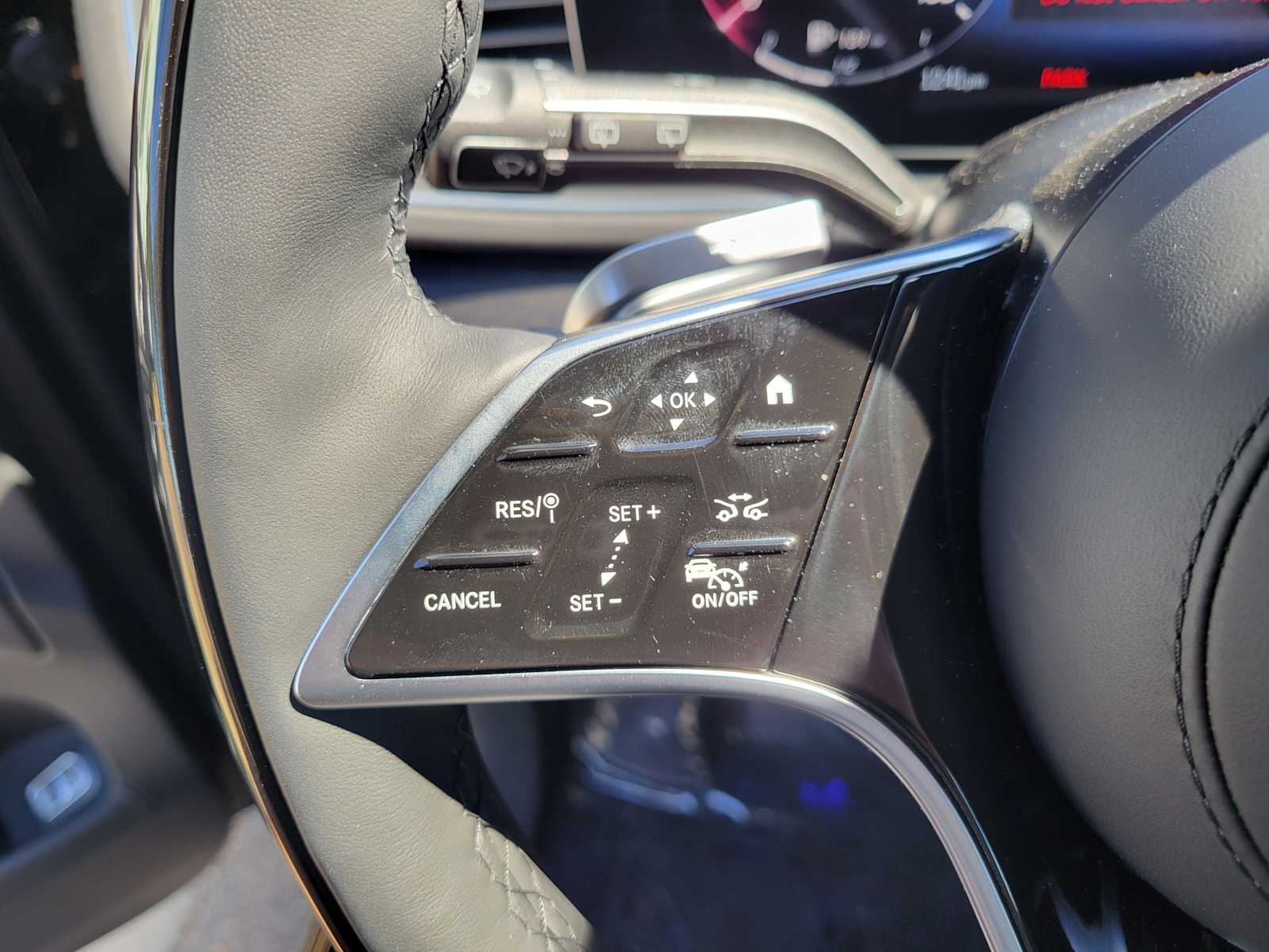 Thumbnail: 2025 Mercedes-Benz GLS - 18