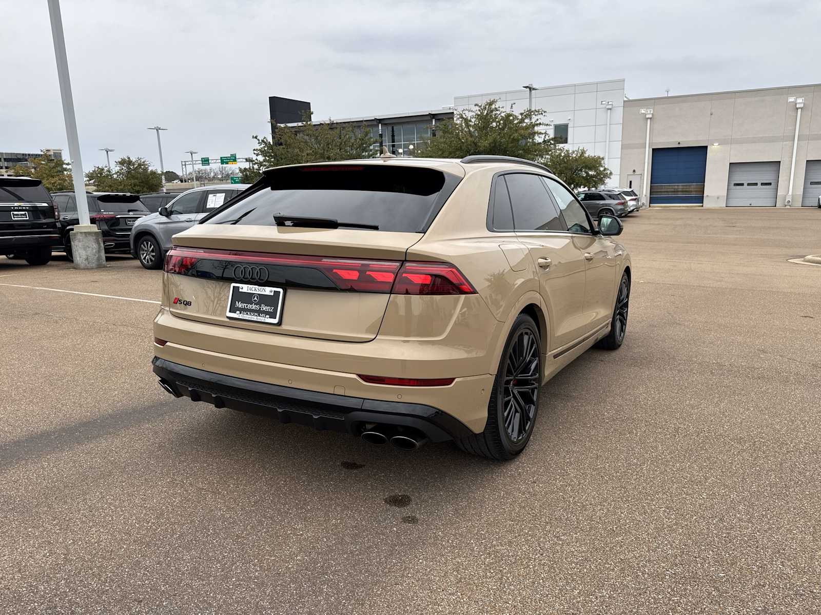 Thumbnail: 2024 Audi SQ8 - 6