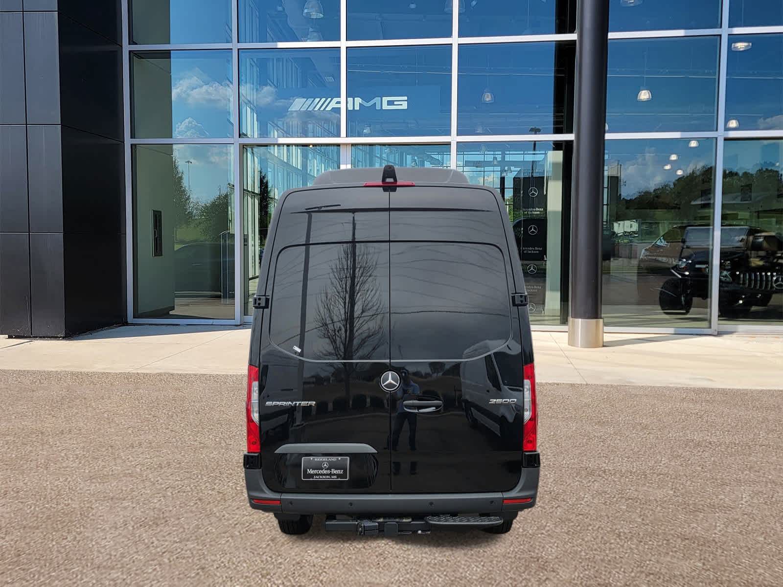 Thumbnail: 2026 Mercedes-Benz Sprinter - 6