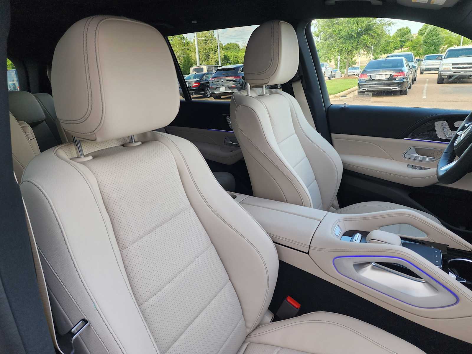 Thumbnail: 2025 Mercedes-Benz GLS - 22