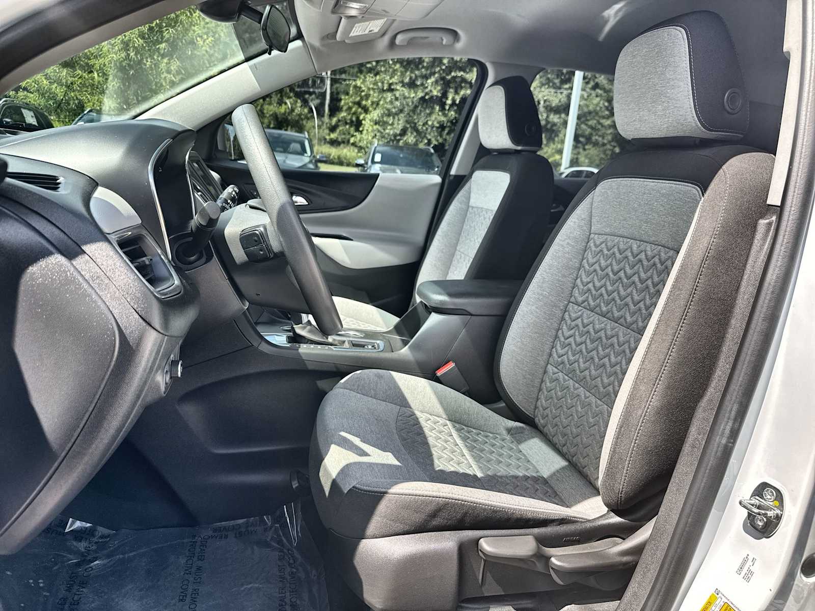 Thumbnail: 2022 Chevrolet Equinox - 3