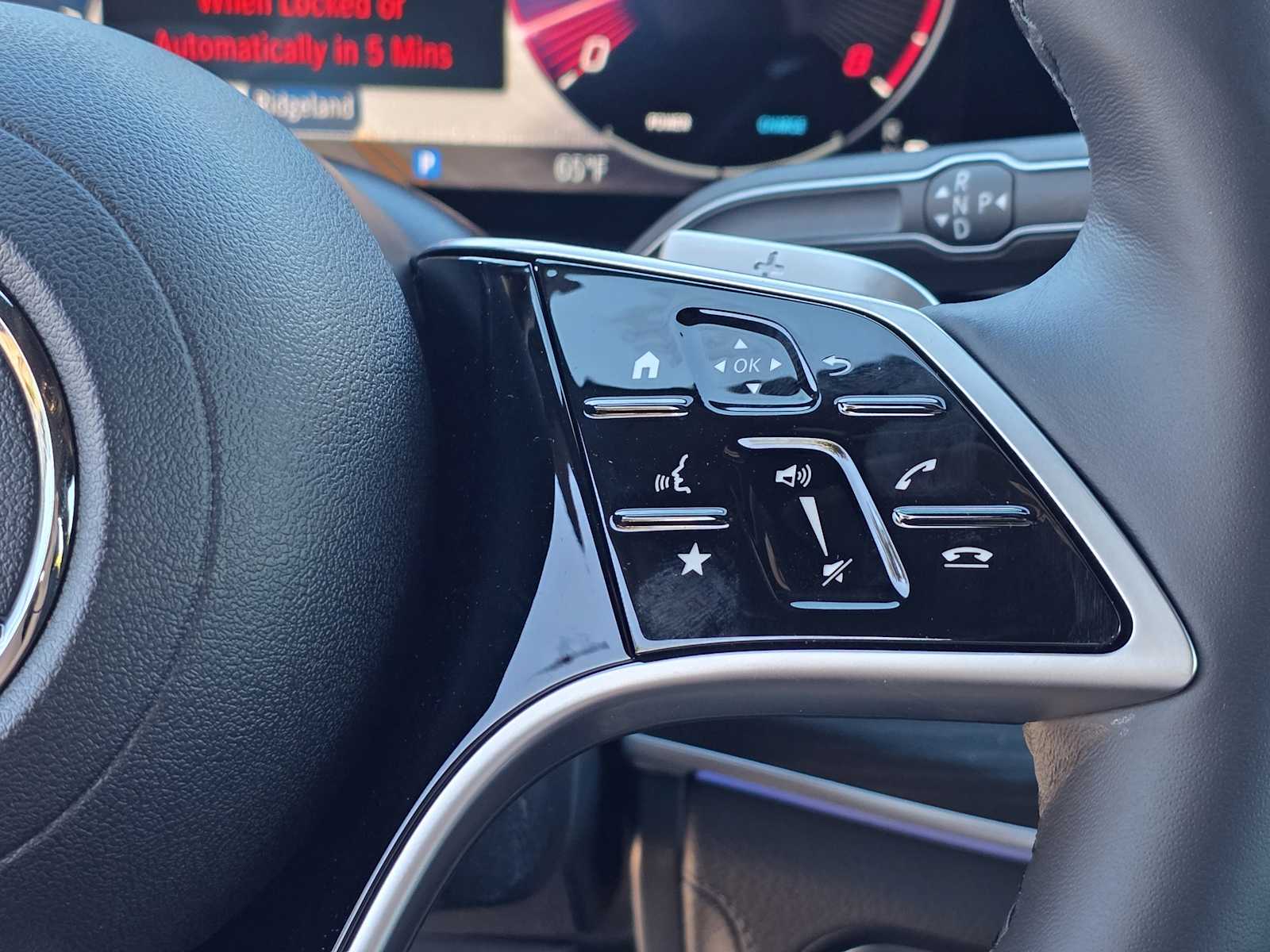 Thumbnail: 2026 Mercedes-Benz GLE - 10