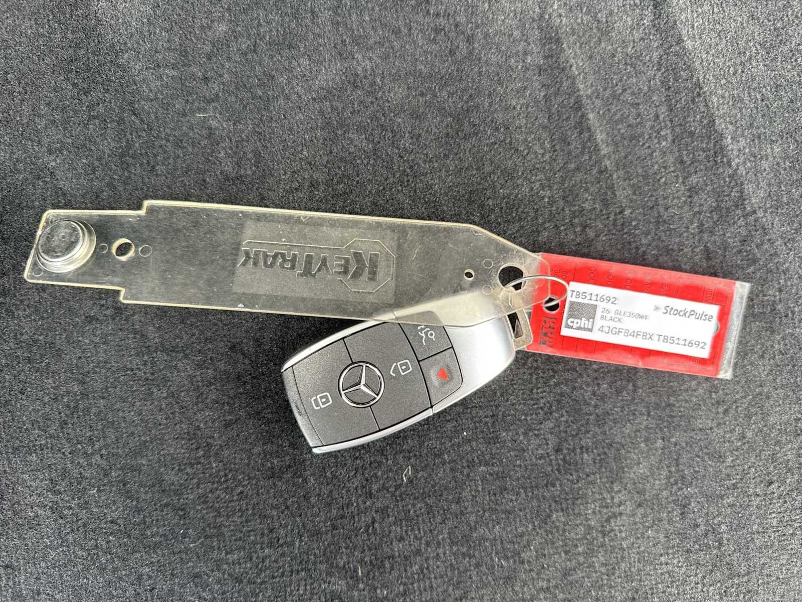 Thumbnail: 2026 Mercedes-Benz GLE - 25