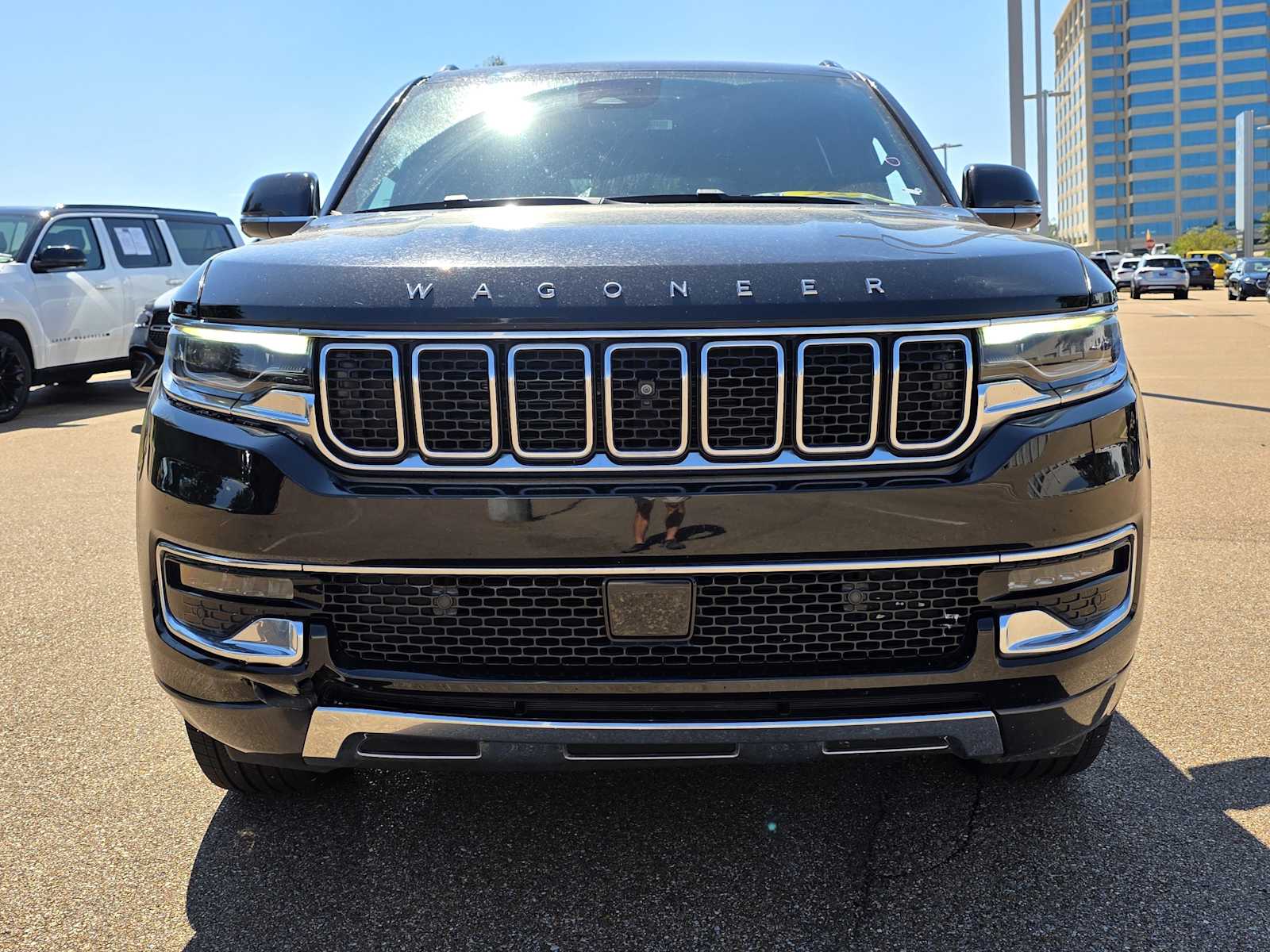 Thumbnail: 2022 Jeep Wagoneer - 2