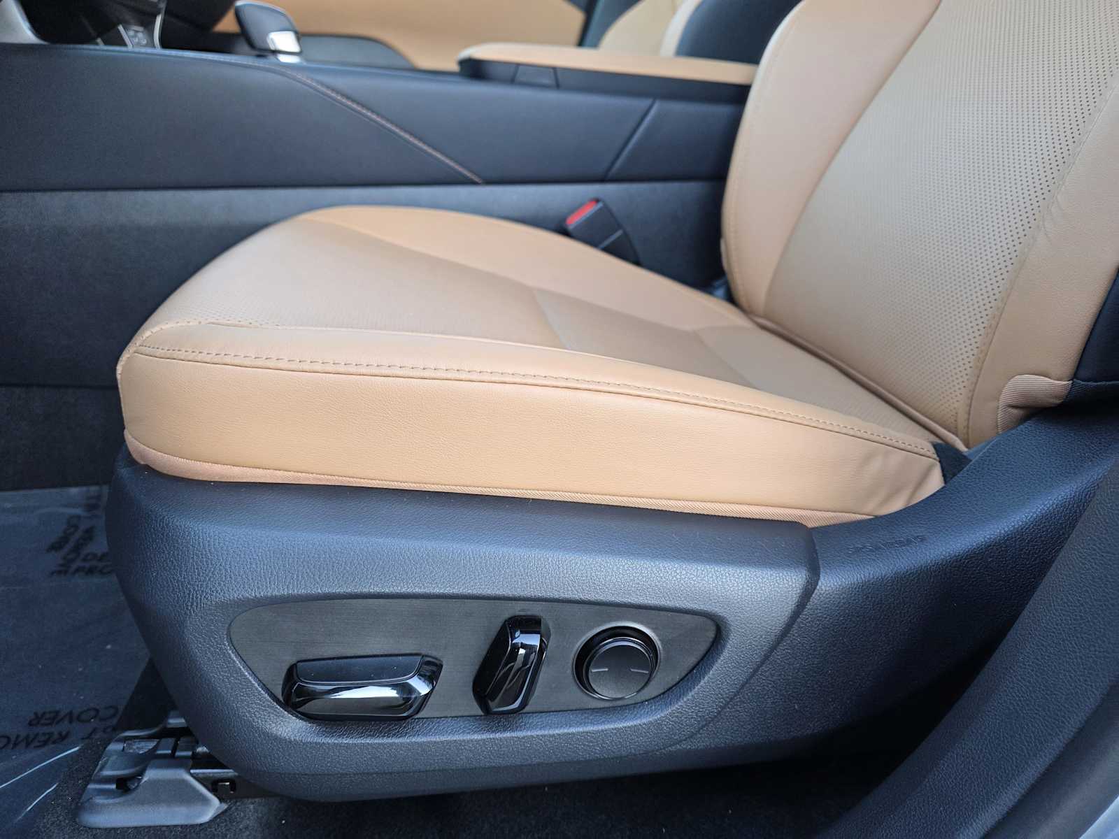 Thumbnail: 2025 Lexus RX - 12