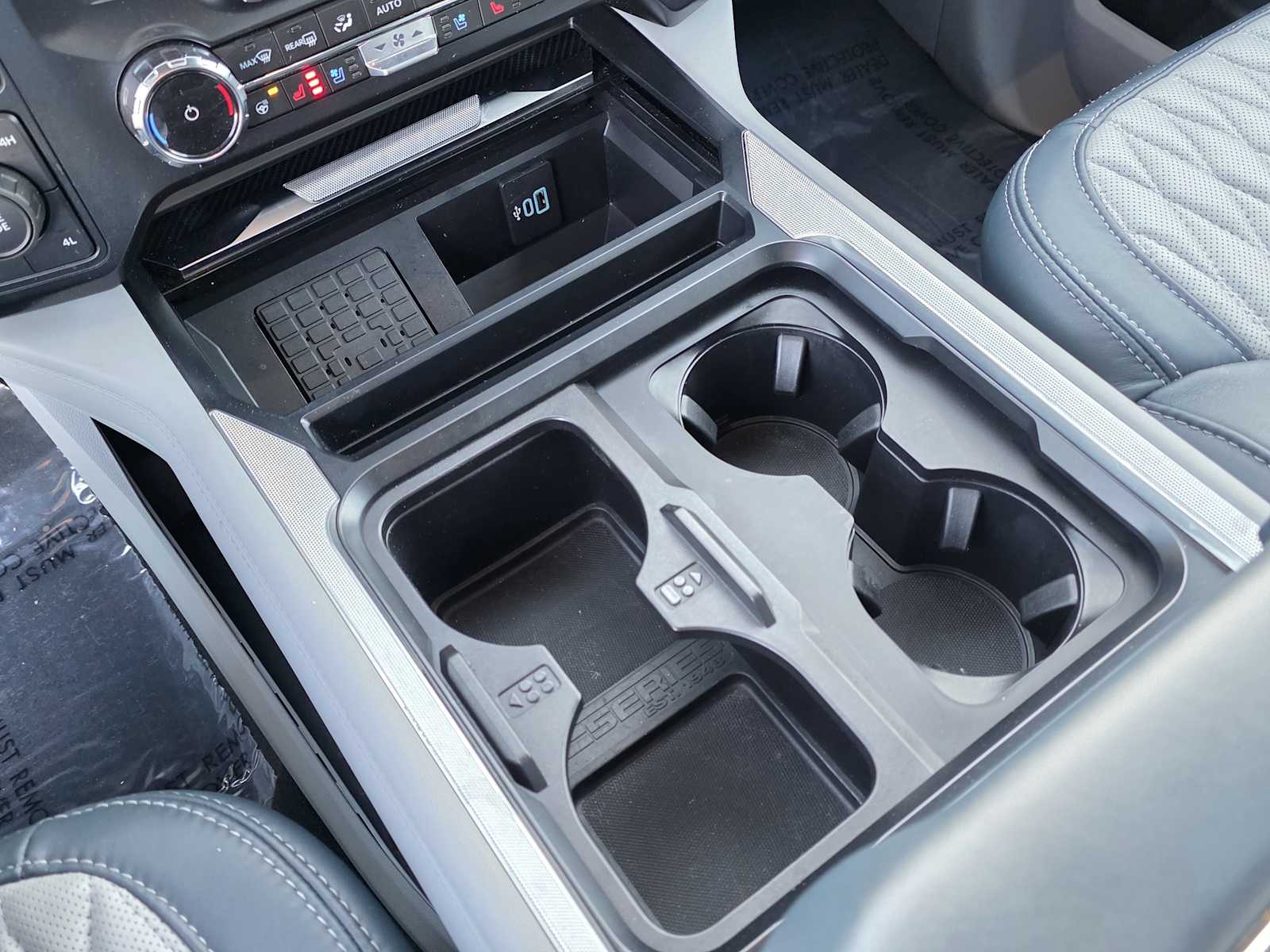 Thumbnail: 2024 Ford Econoline - 30