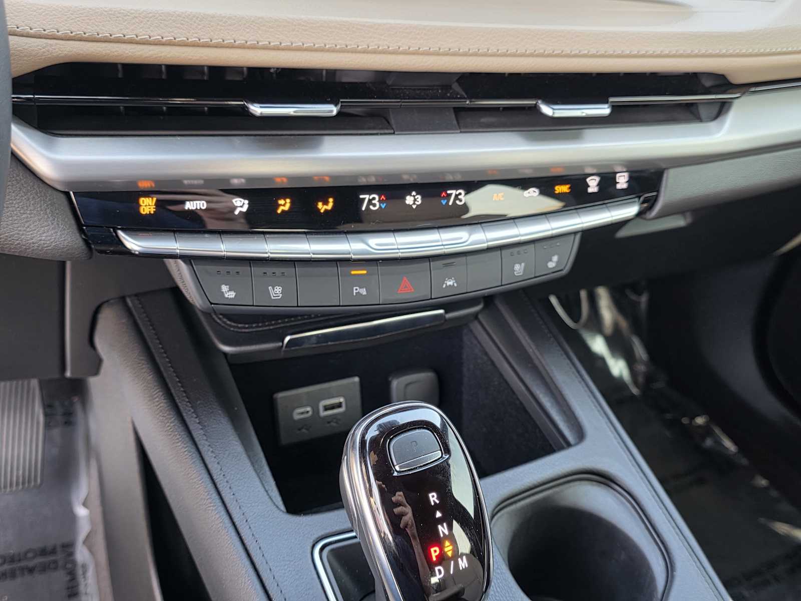 Thumbnail: 2025 Cadillac XT4 - 22