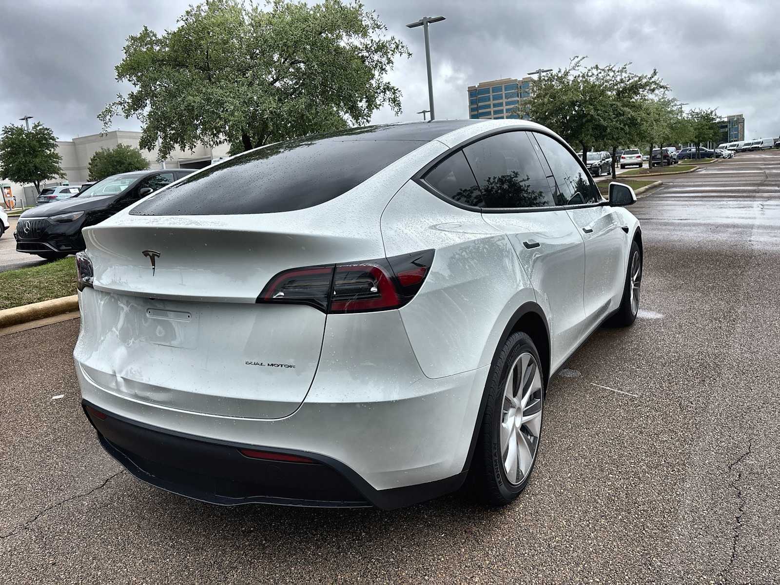 Thumbnail: 2023 Tesla Model Y - 8