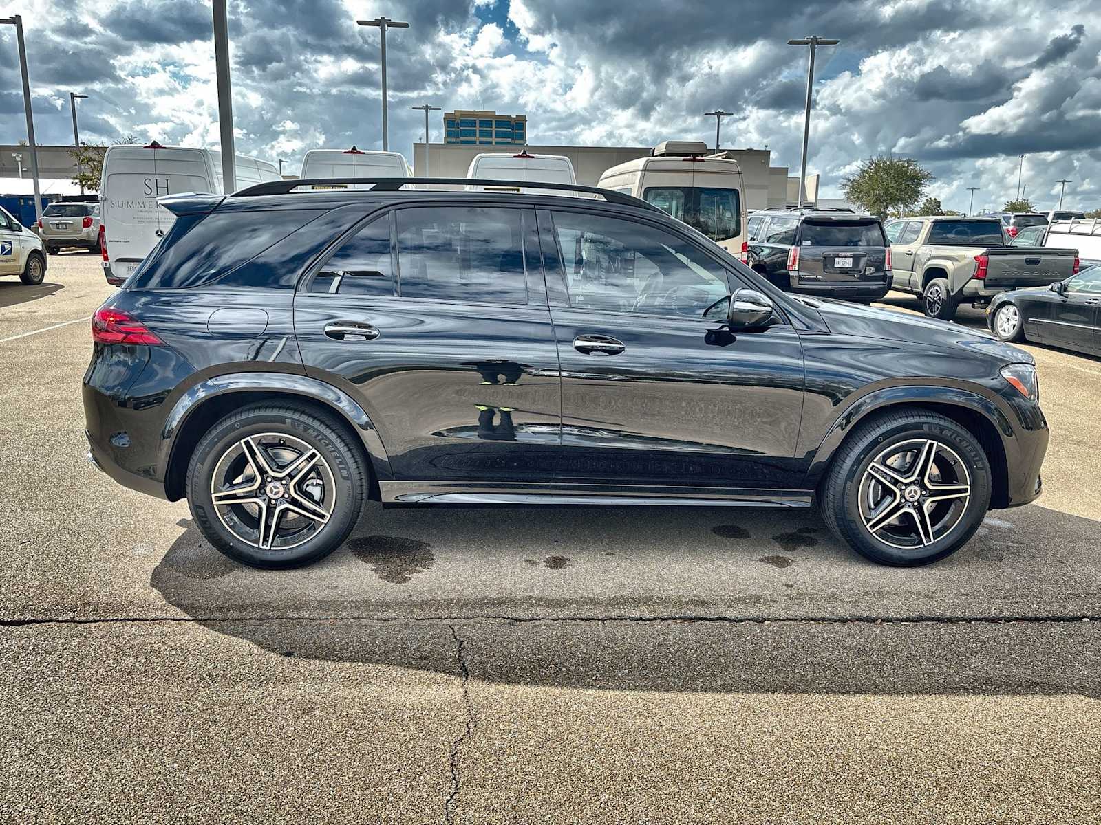 Thumbnail: 2026 Mercedes-Benz GLE - 10