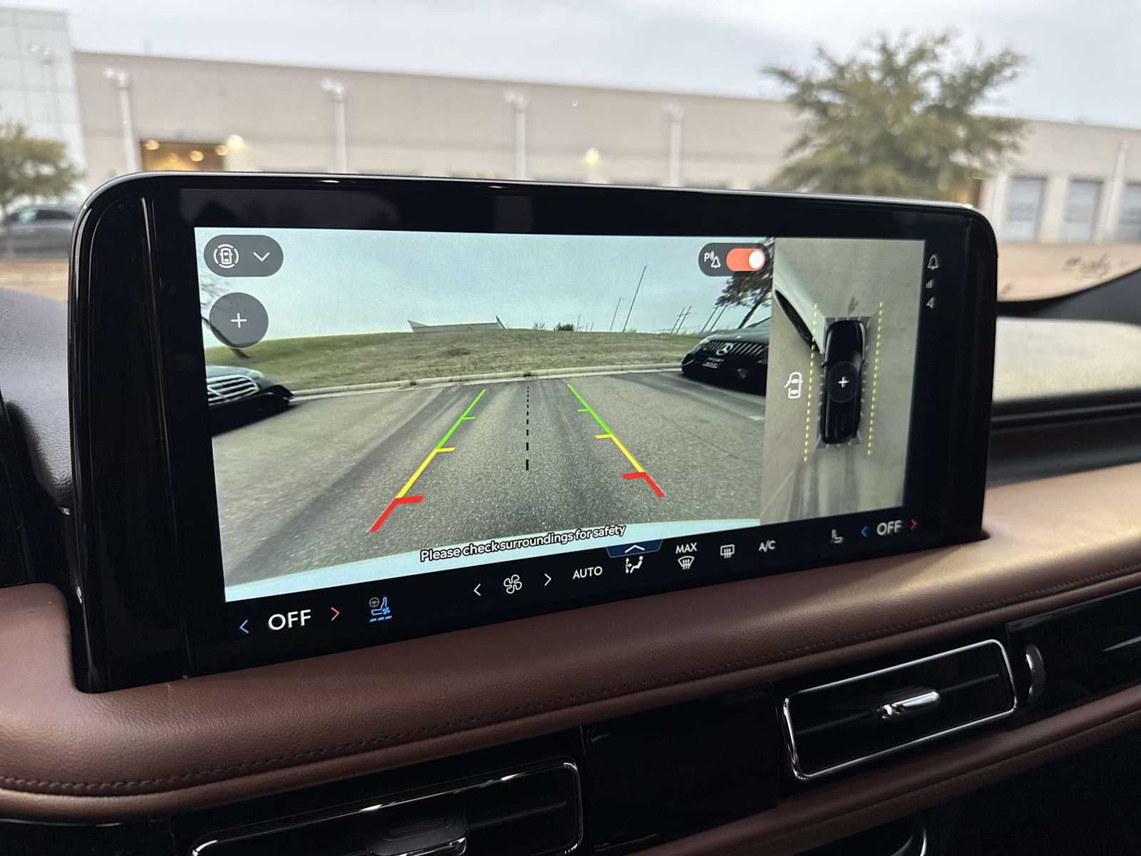 Thumbnail: 2025 Lincoln Aviator - 23