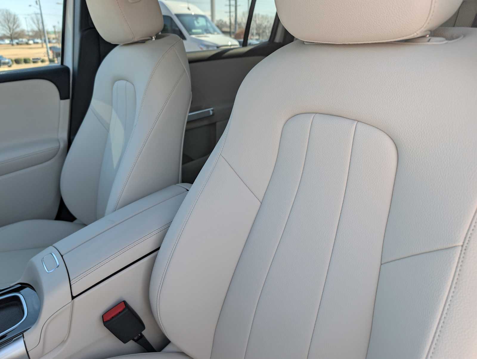 Thumbnail: 2026 Mercedes-Benz GLB - 19