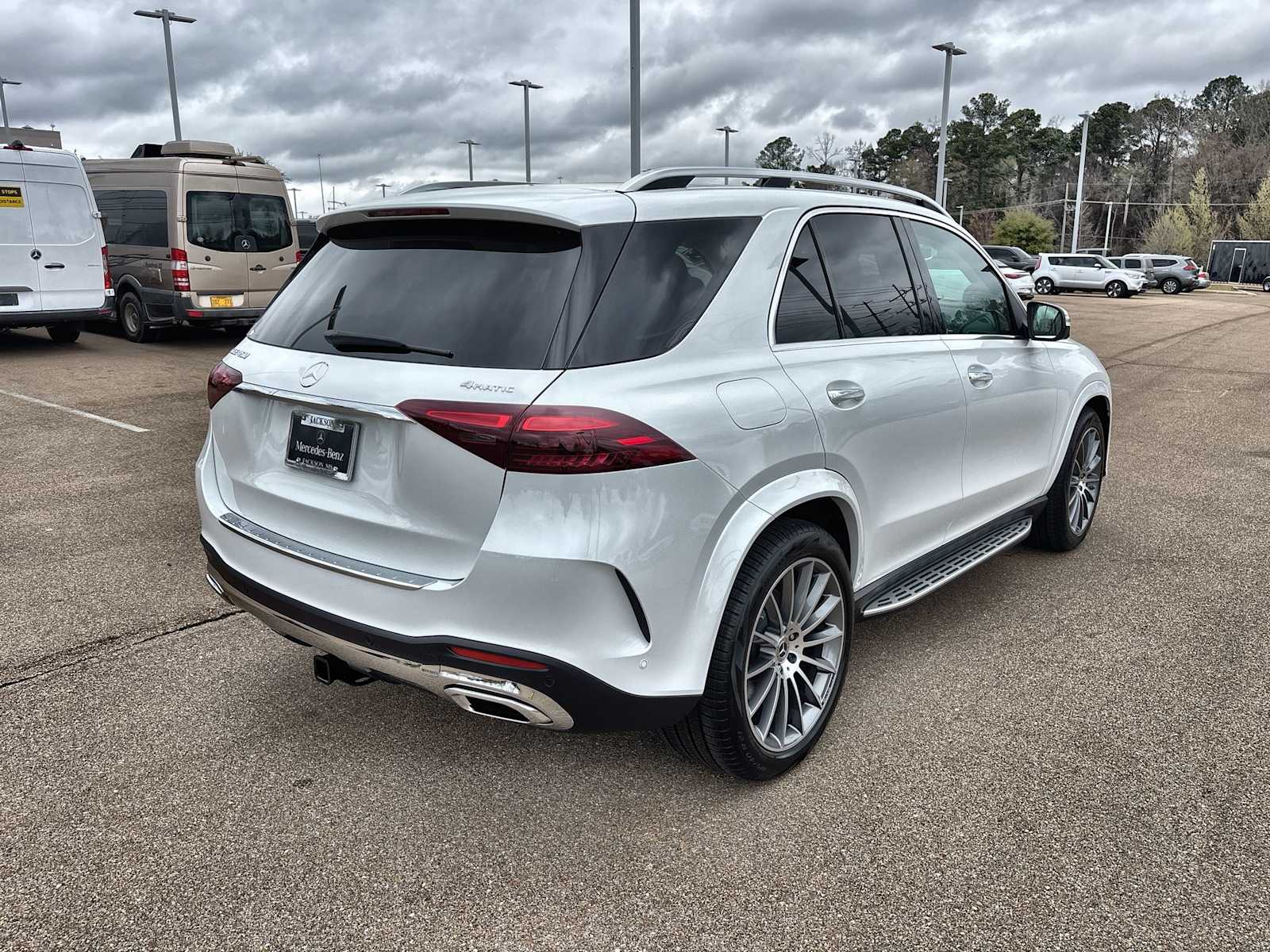 Thumbnail: 2026 Mercedes-Benz GLE - 8