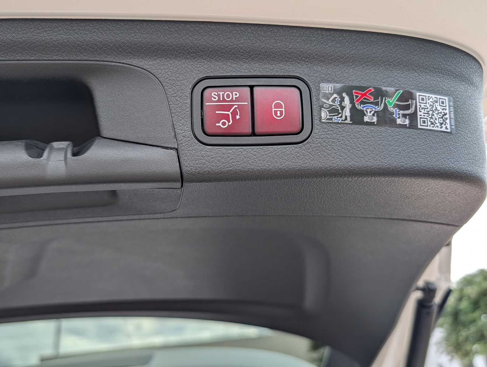 Thumbnail: 2026 Mercedes-Benz GLE - 24