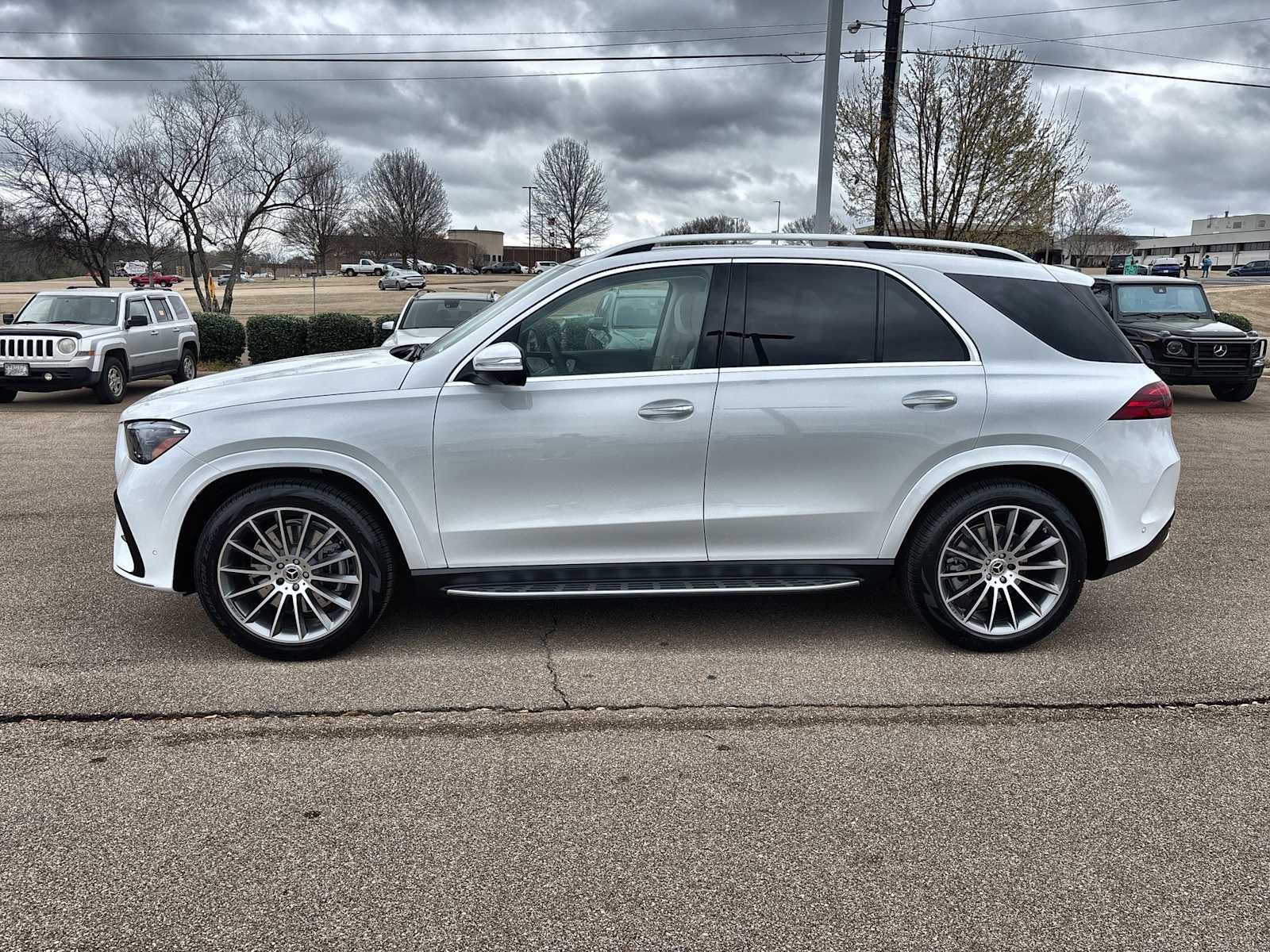 Thumbnail: 2026 Mercedes-Benz GLE - 5