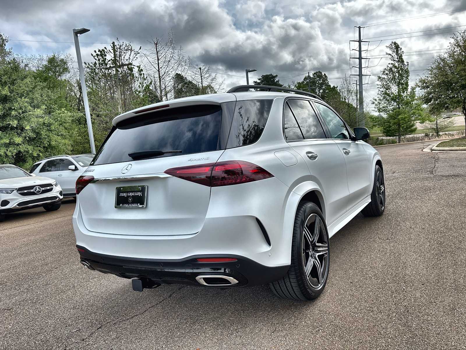 Thumbnail: 2026 Mercedes-Benz GLE - 8