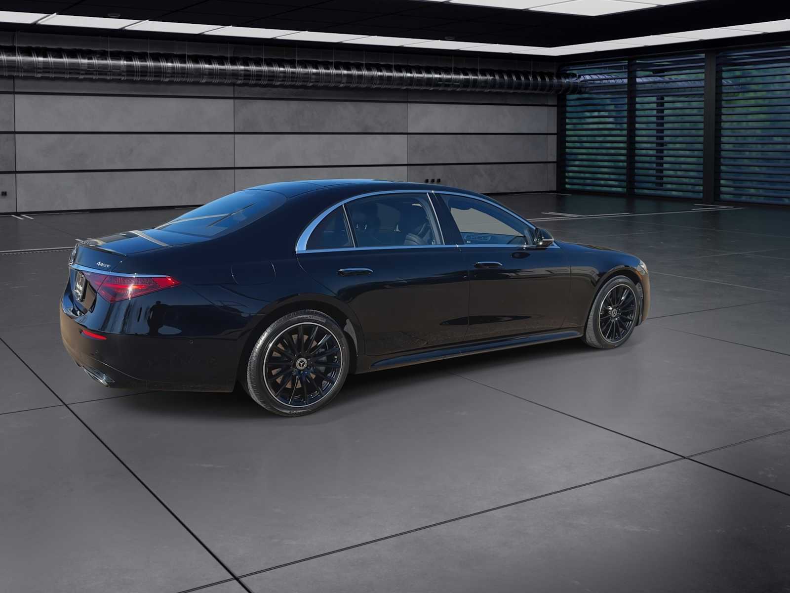 Thumbnail: 2022 Mercedes-Benz S-Class - 8