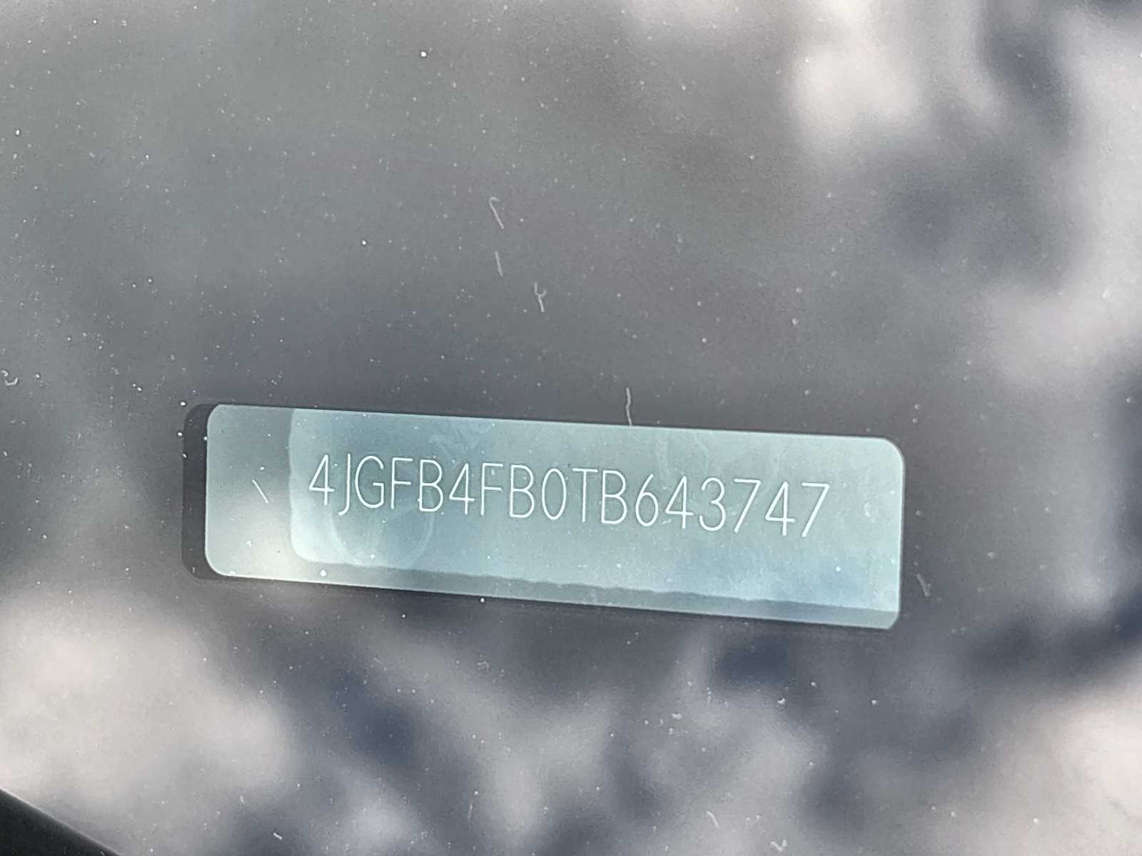 Thumbnail: 2026 Mercedes-Benz GLE - 25