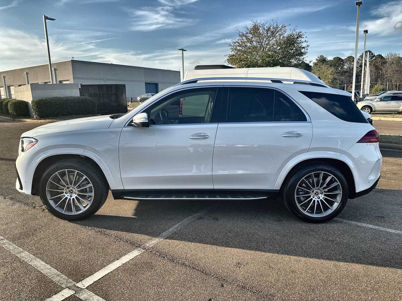 Thumbnail: 2026 Mercedes-Benz GLE - 5