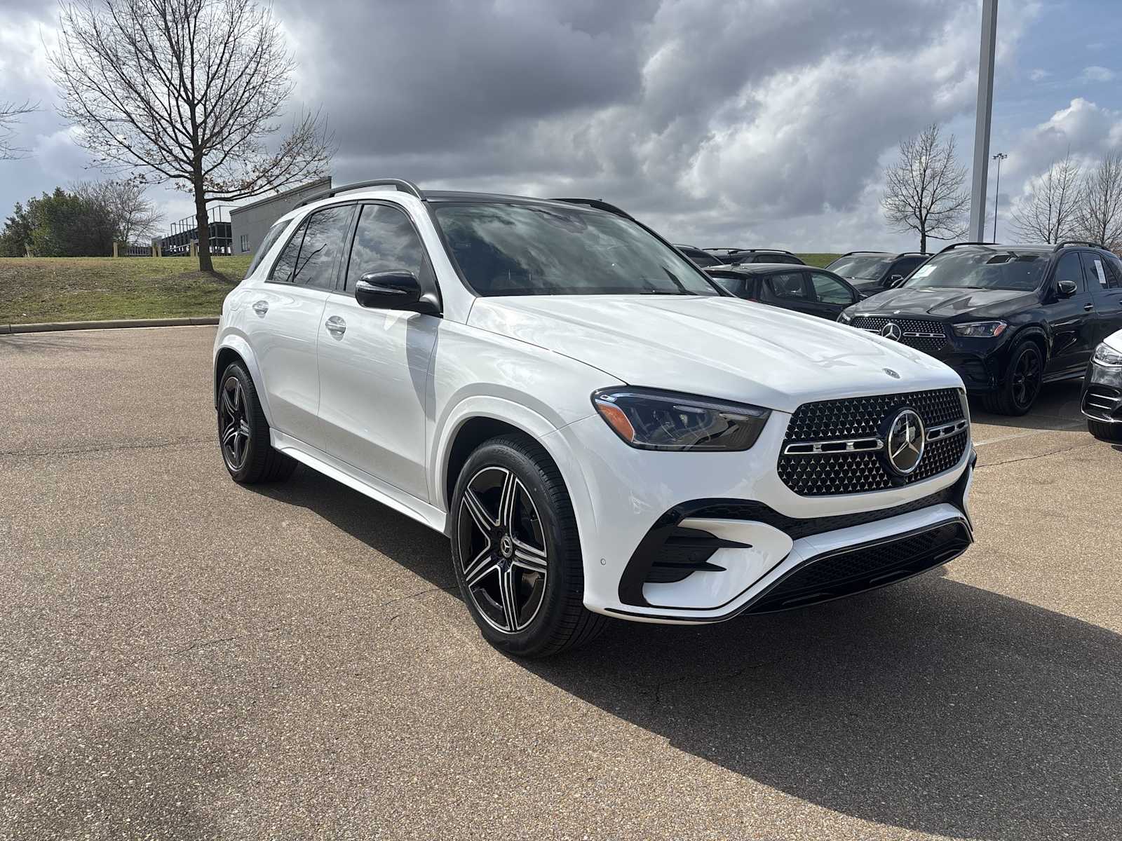Thumbnail: 2026 Mercedes-Benz GLE - 8