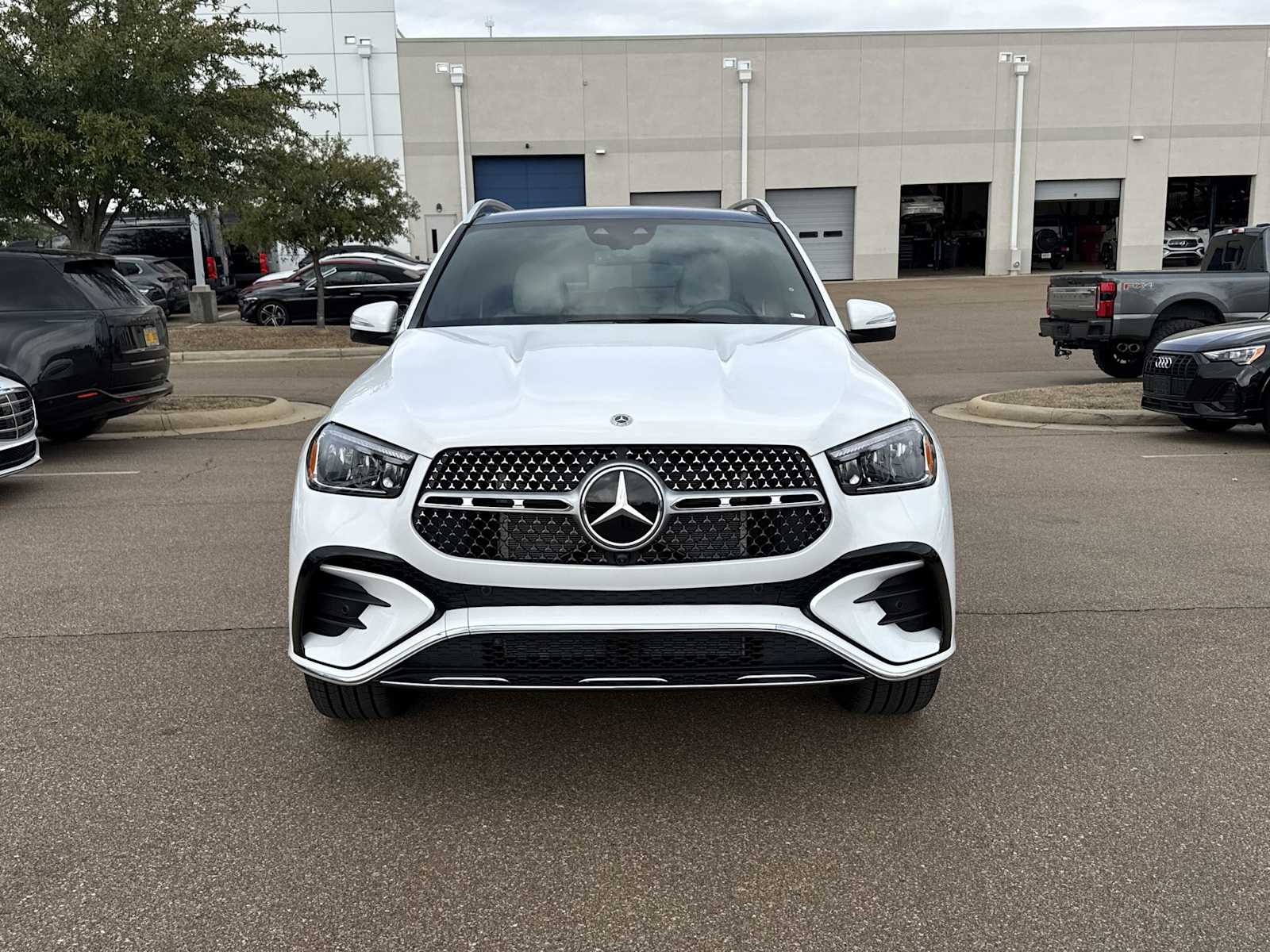 Thumbnail: 2026 Mercedes-Benz GLE - 9