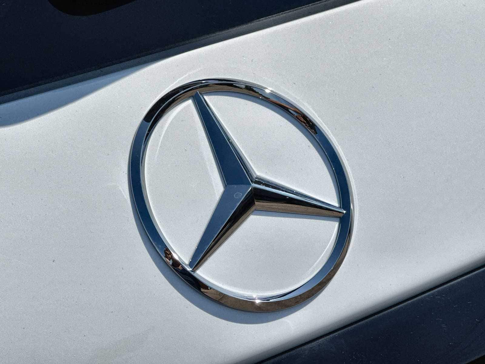 Thumbnail: 2026 Mercedes-Benz GLC - 16
