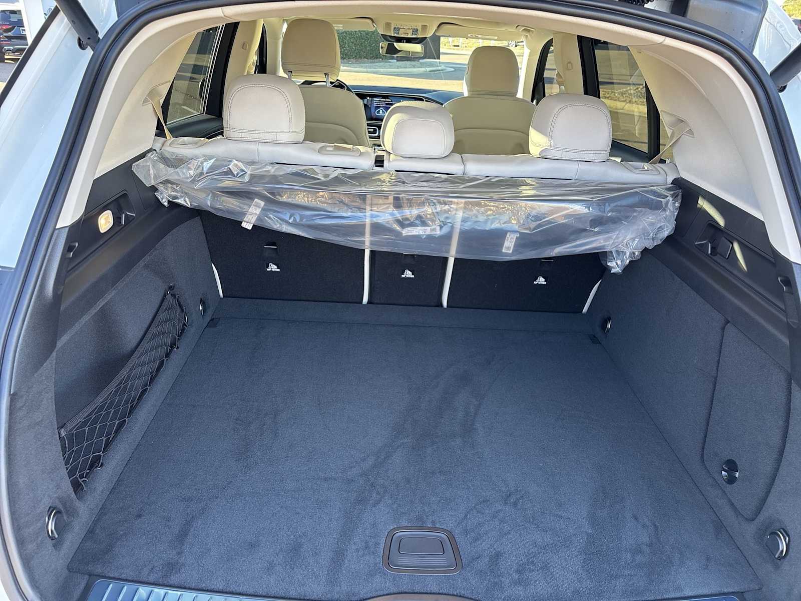 Thumbnail: 2026 Mercedes-Benz GLE - 26