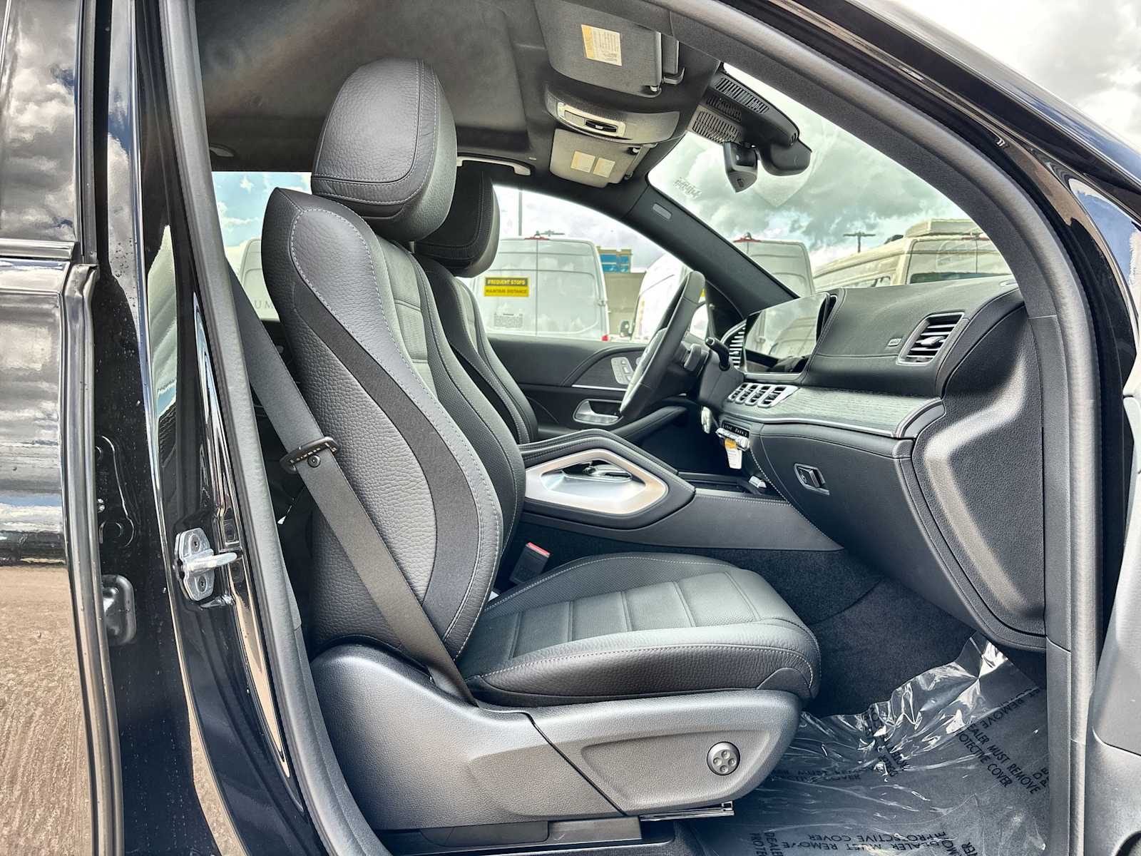 Thumbnail: 2026 Mercedes-Benz GLE - 9