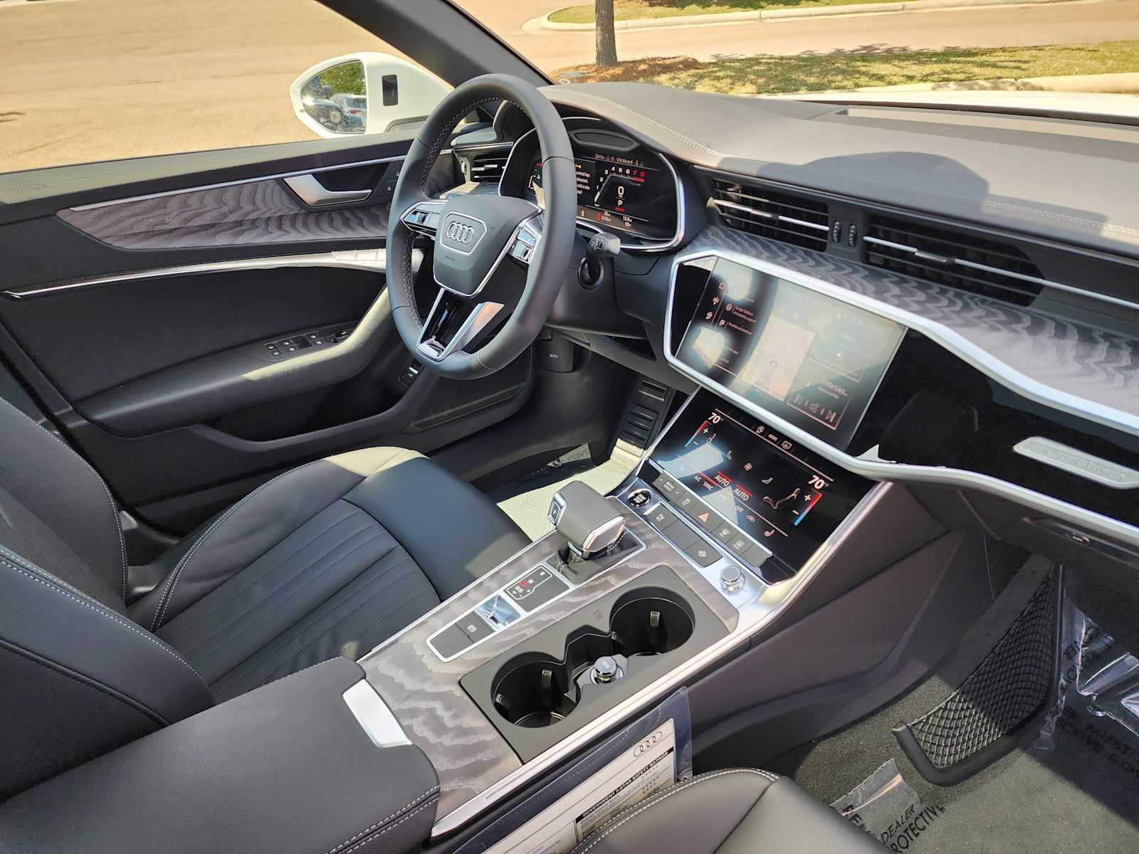 Thumbnail: 2025 Audi A6 - 16