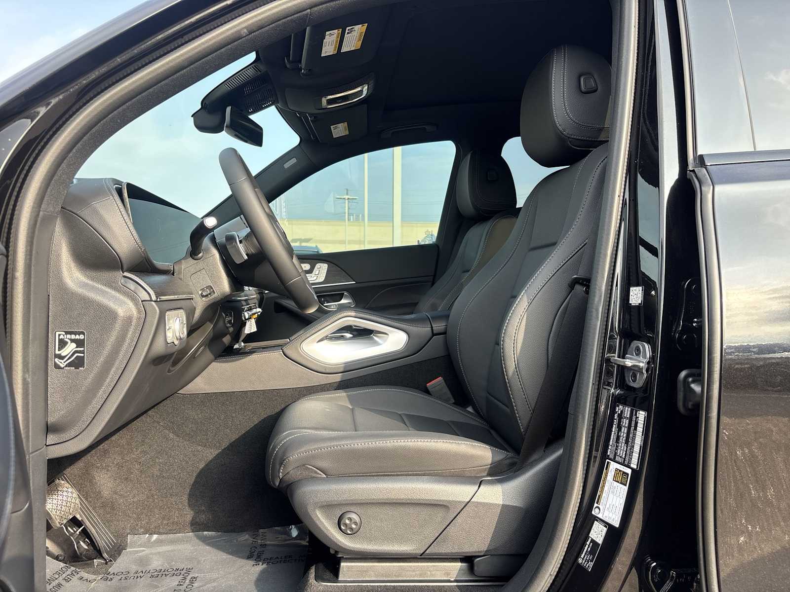 Thumbnail: 2026 Mercedes-Benz GLE - 15