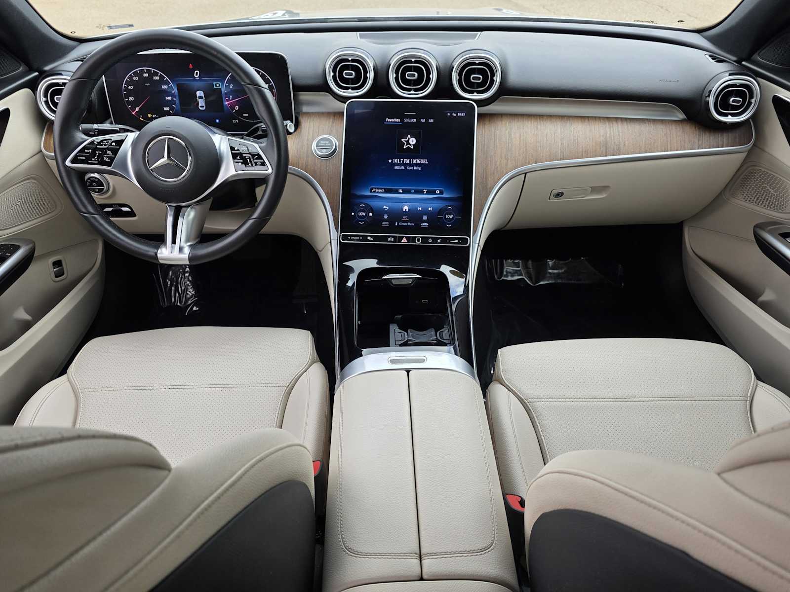 Thumbnail: 2023 Mercedes-Benz C-Class - 8