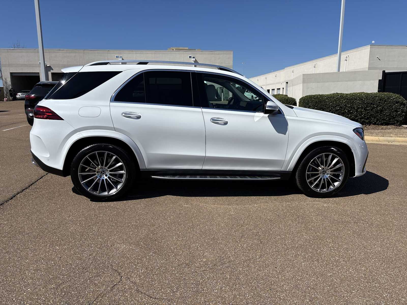 Thumbnail: 2026 Mercedes-Benz GLE - 7