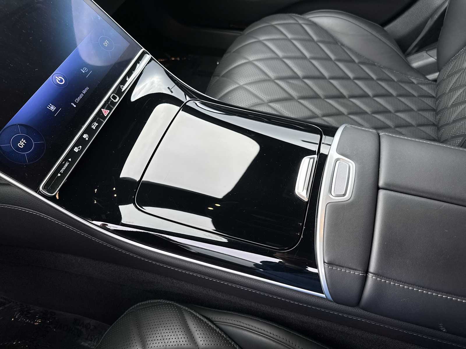 Thumbnail: 2024 Mercedes-Benz S-Class - 22