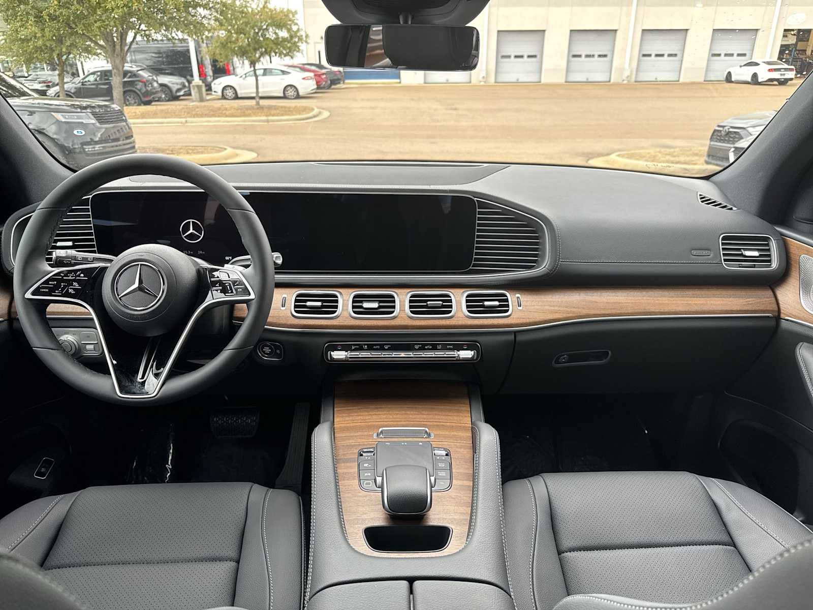 Thumbnail: 2026 Mercedes-Benz GLE - 14