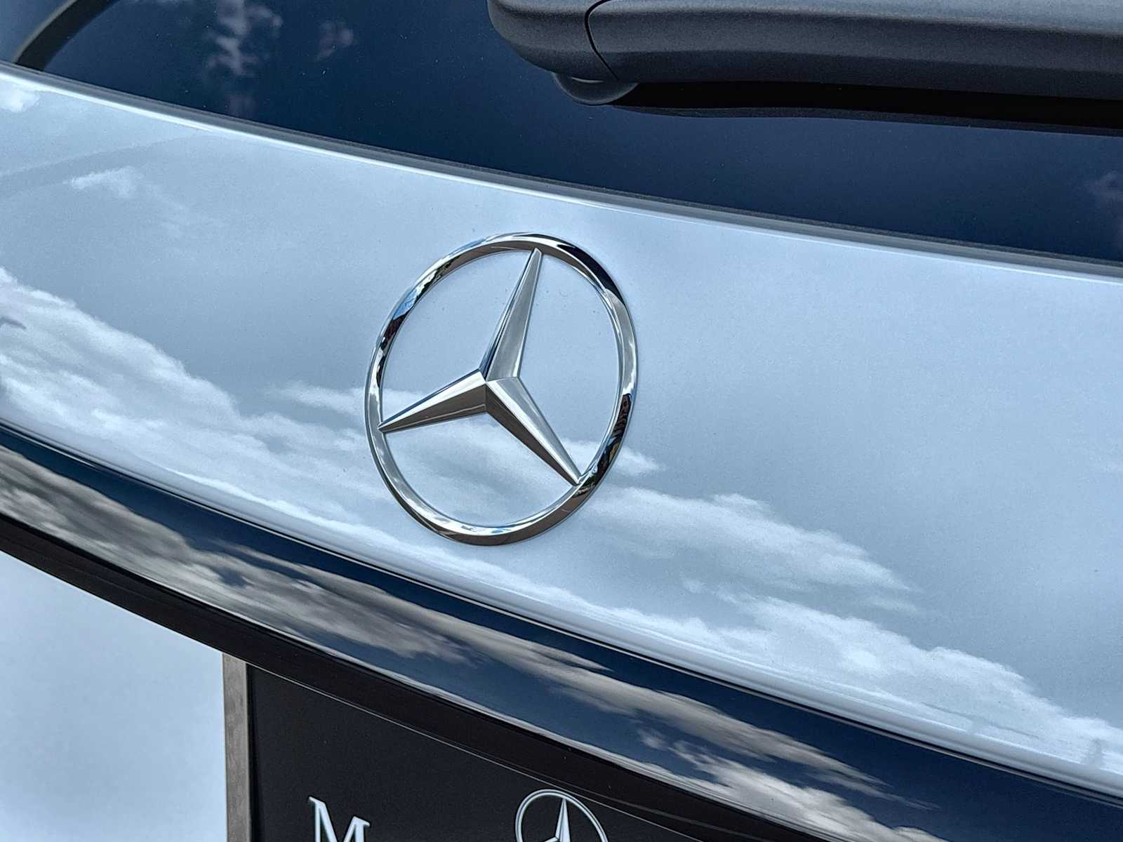 Thumbnail: 2026 Mercedes-Benz GLC - 16